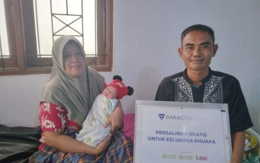 Ibu hamil dhuafa yang mendapatkan bantuan persalinan Paragon